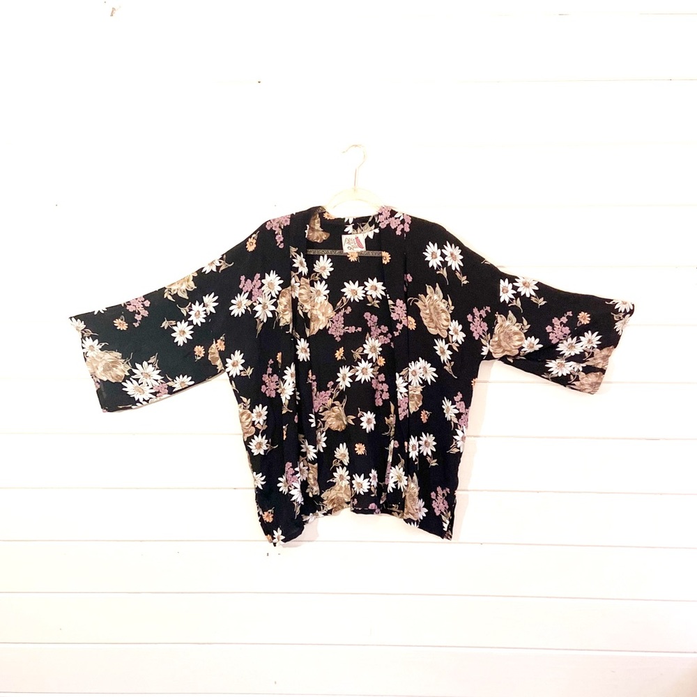 NWOT Alexis n Ryan Flowy Kimono Jacket SFH